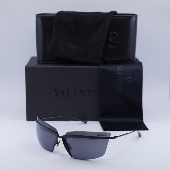 Valentino V-LURE VLS-130A Sunglasses Shiny Black Square Frame, Grey AR Lenses main image 5